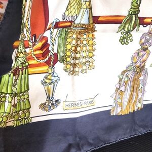 GUC Hermes vintage silk scarf